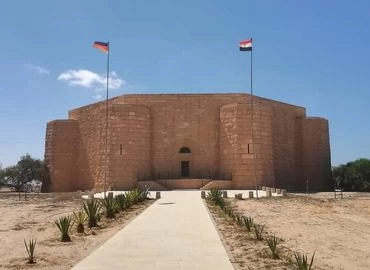Reise zu den Friedhöfen des Zweiten Weltkriegs in El Alamein
